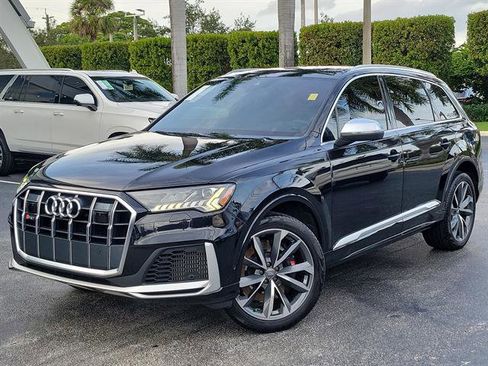Used 2020 Audi SQ7 Premium Plus w/ Driver Assistance Package image 2