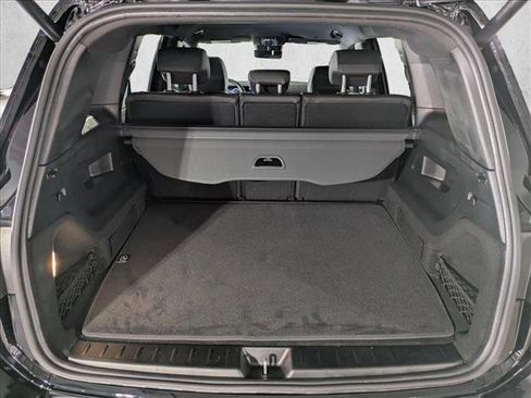 Used 2025 Mercedes-Benz GLB 250 image 7