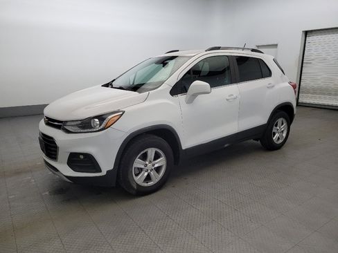Used 2018 Chevrolet Trax LT AWD/4WD image 2