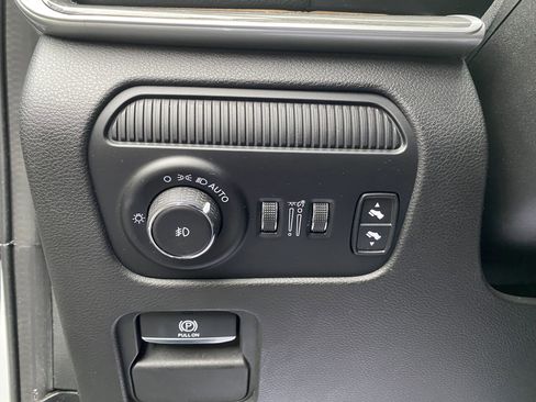 Used 2022 Jeep Wagoneer Series II image 18