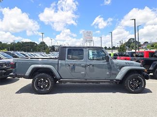 New 2025 Jeep Gladiator Willys video 2