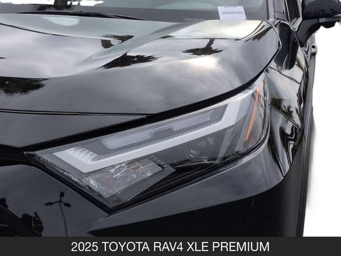 Used 2025 Toyota RAV4 XLE Premium FWD image 10
