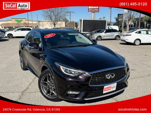Used 2017 INFINITI QX30 Premium w/ Navigation Package image 1