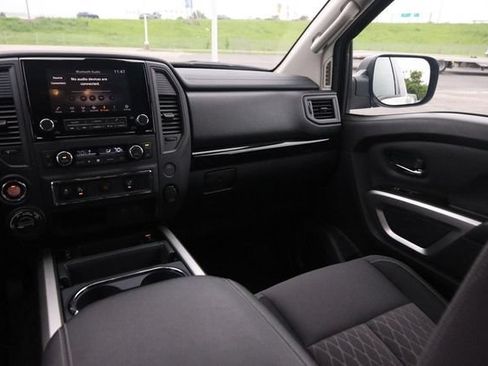 Certified 2024 Nissan Titan SV w/ Accessory Utility Package AWD/4WD image 27