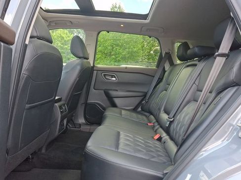 Used 2023 Nissan Rogue Platinum w/ Platinum Premium Package AWD/4WD image 11