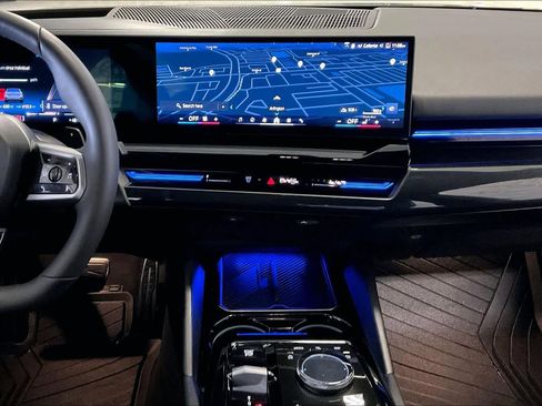 Certified 2026 BMW 530i 530i w/ M Sport Package image 7