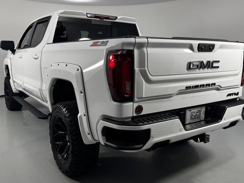 Used 2023 GMC Sierra 1500 AT4 w/ AT4 Premium Package AWD/4WD image 5