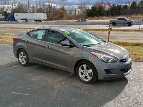 Used 2013 Hyundai Elantra GLS image 7