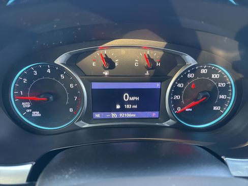 Used 2020 Chevrolet Traverse LT image 21