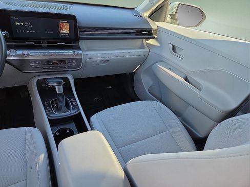 Used 2025 Hyundai Kona SEL image 12