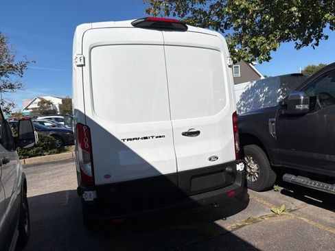 New 2026 Ford Transit 250 148 Medium Roof image 4