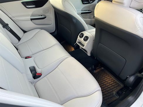 Certified 2023 Mercedes-Benz C 300 4MATIC Sedan image 18