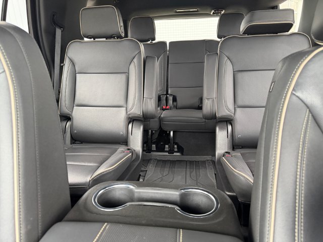 Used 2023 Chevrolet Tahoe Premier w/ Premium Package 2 AWD/4WD image 33