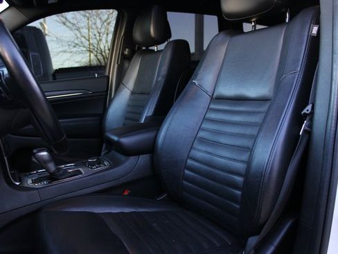 Used 2021 Jeep Grand Cherokee Limited X image 25