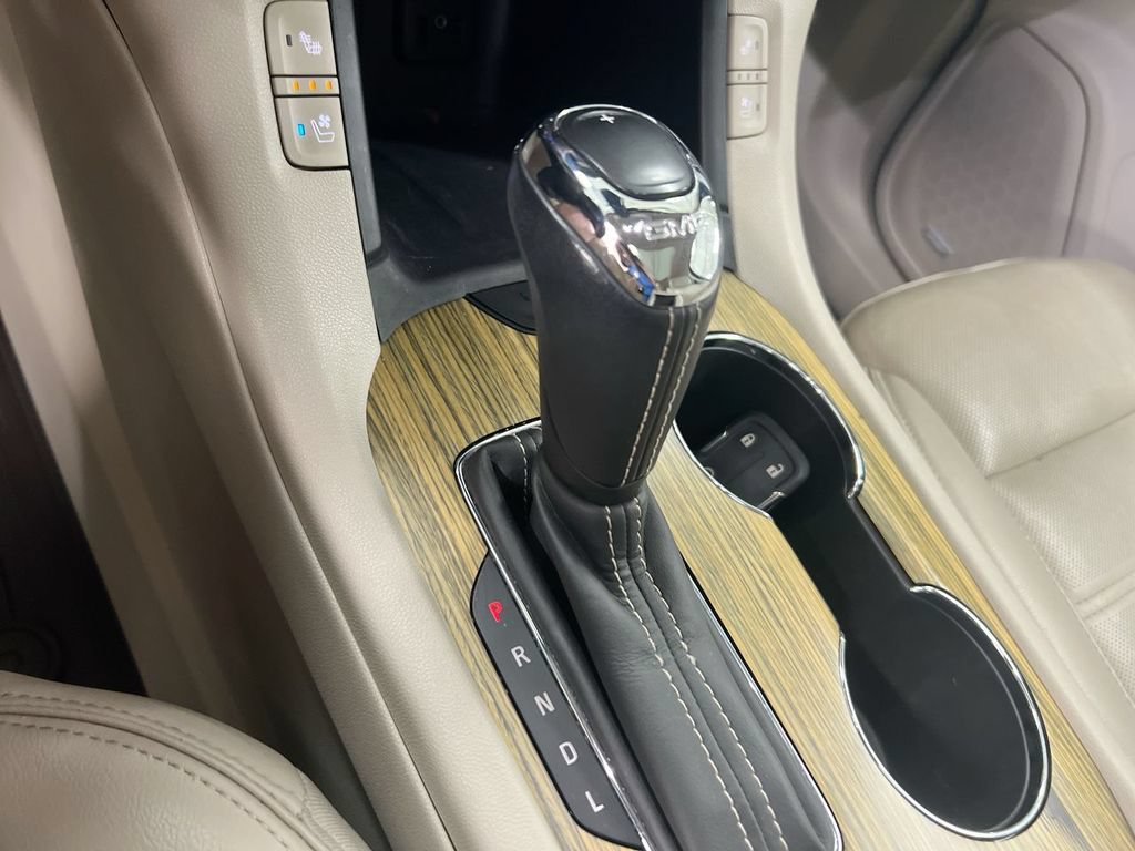 Used 2019 GMC Acadia Denali w/ Technology Package FWD image 18