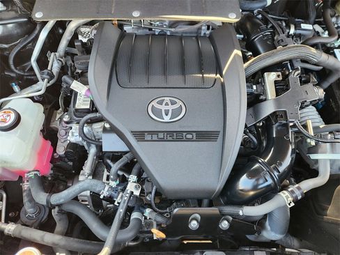 Used 2023 Toyota Highlander XSE image 32