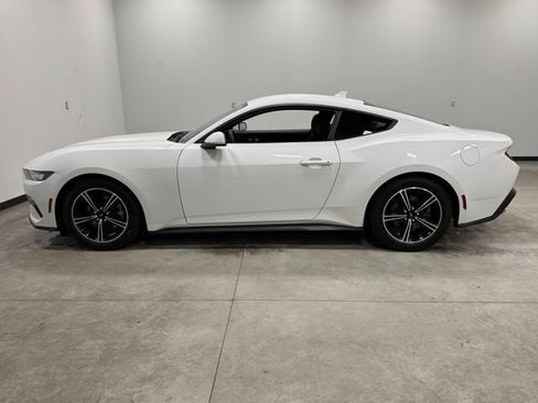 Certified 2024 Ford Mustang Coupe RWD image 8