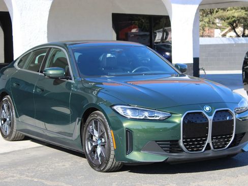 Used 2023 BMW i4 eDrive40 RWD image 32