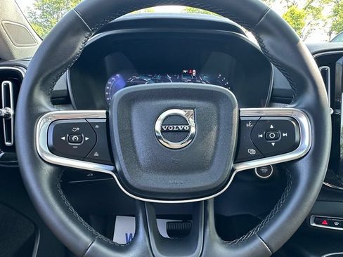 Used 2026 Volvo XC40 B5 Plus AWD/4WD image 28