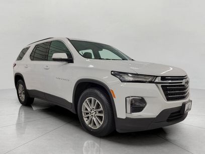 Used 2023 Chevrolet Traverse LT