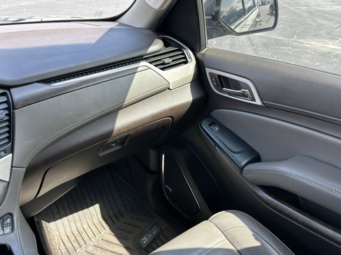 Used 2018 GMC Yukon Denali w/ Denali Ultimate Package image 15