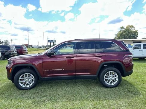 New 2025 Jeep Grand Cherokee Laredo X w/ Luxury Tech Group I image 16