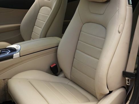 Used 2018 Mercedes-Benz C 300 Coupe image 2