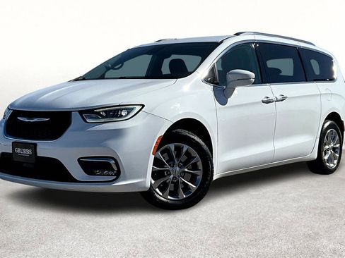 Used 2021 Chrysler Pacifica Touring-L image 14