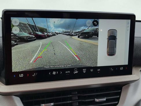 New 2025 Ford Explorer Active image 23