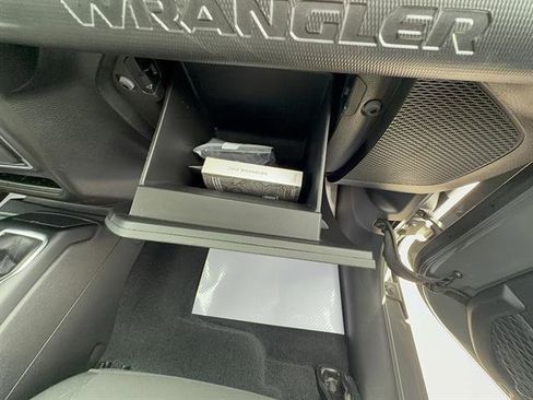 Used 2022 Jeep Wrangler Unlimited Sport AWD/4WD image 20