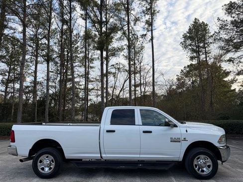 Used 2018 RAM 2500 Tradesman w/ Chrome Appearance Group image 12