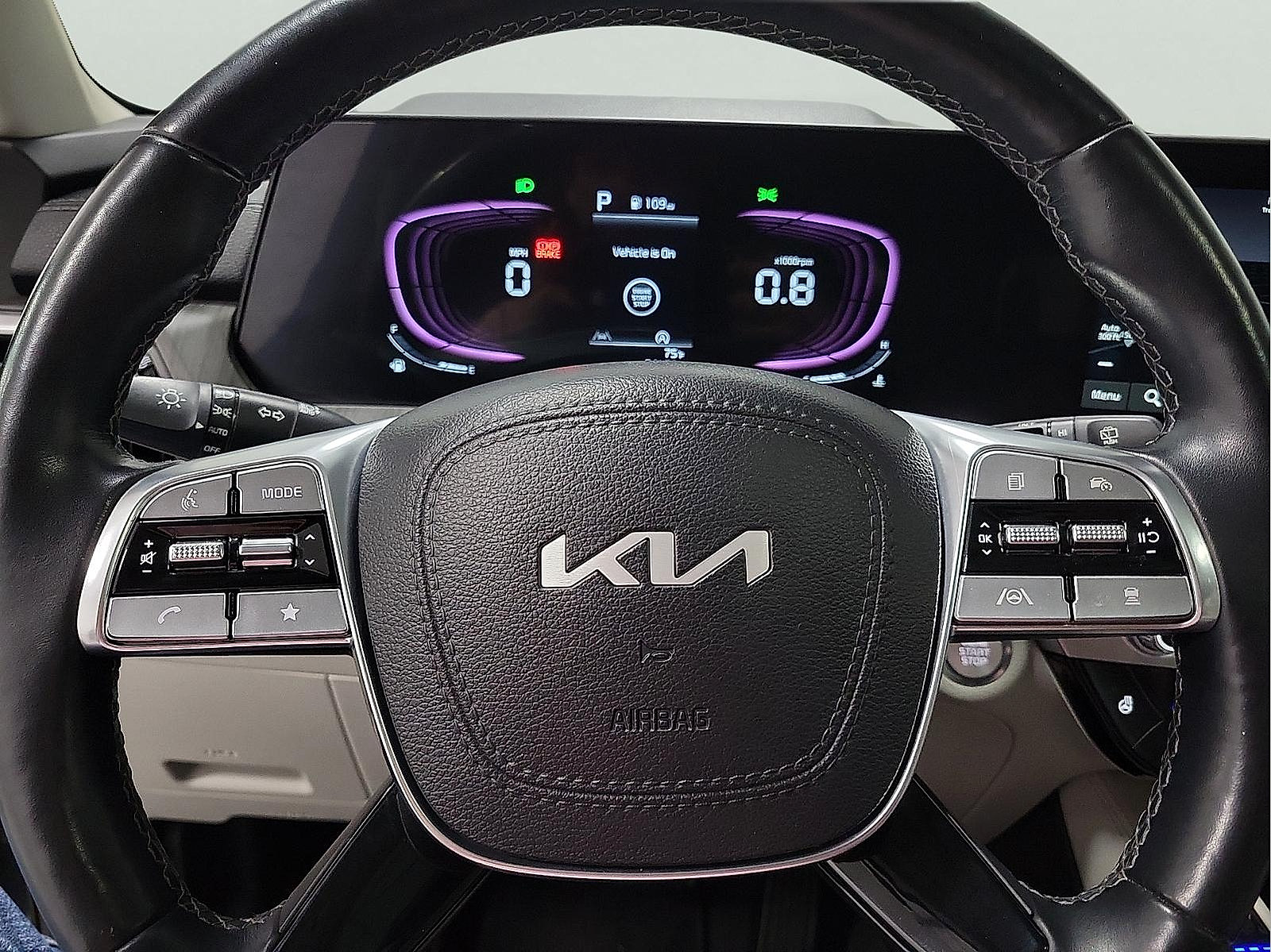 Used 2024 Kia Telluride EX w/ EX Captain's Chair Package AWD/4WD image 18