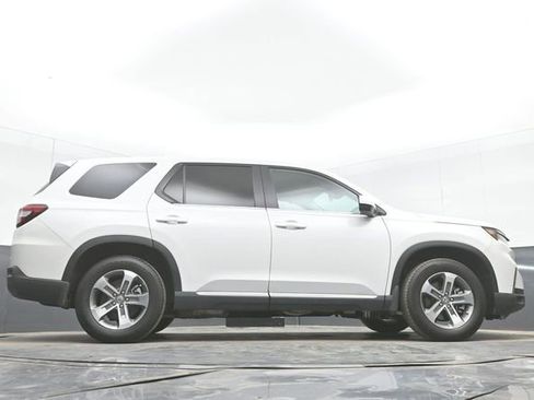 Used 2025 Honda Pilot EX-L image 50