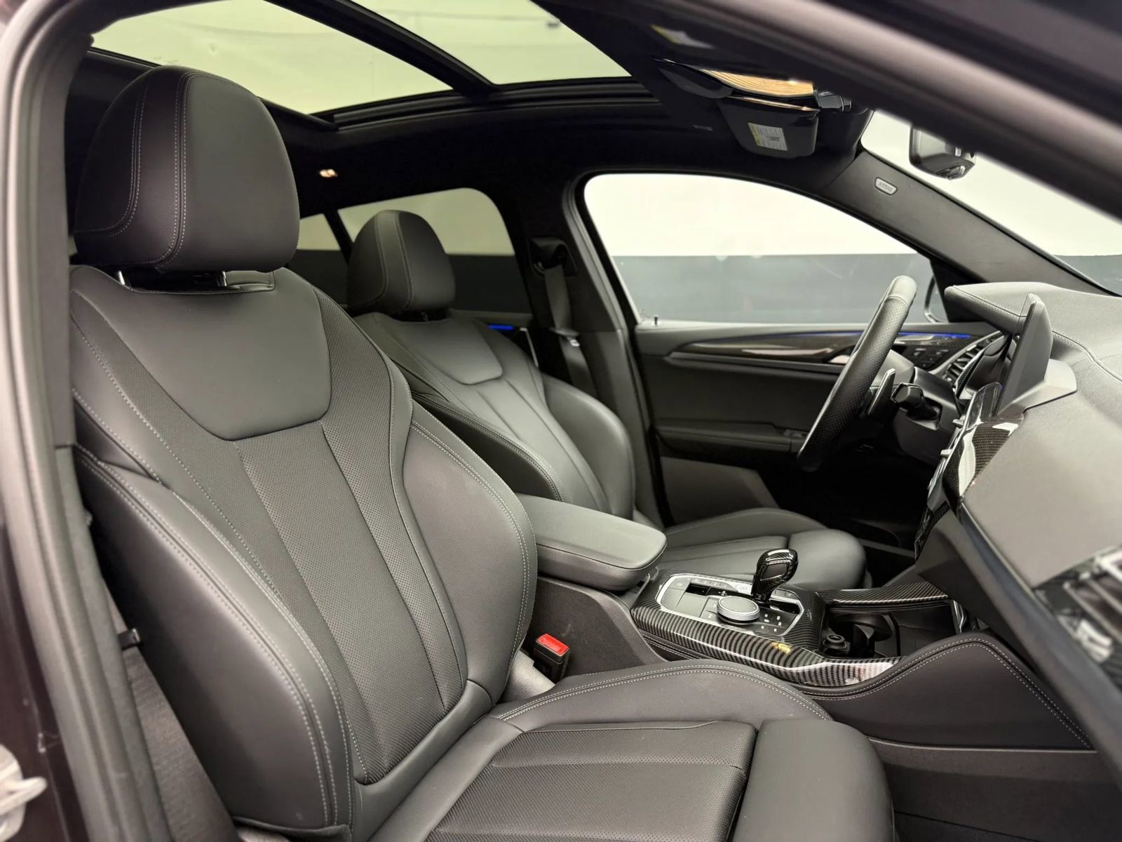 Used 2023 BMW X4 M40i AWD/4WD image 26