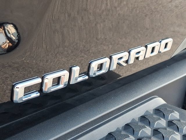 Used 2024 Chevrolet Colorado Z71 w/ Z71 Convenience Package 2 AWD/4WD image 31