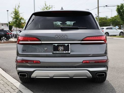 Certified 2025 Audi Q7 2.0T Premium w/ Convenience Package AWD/4WD image 10