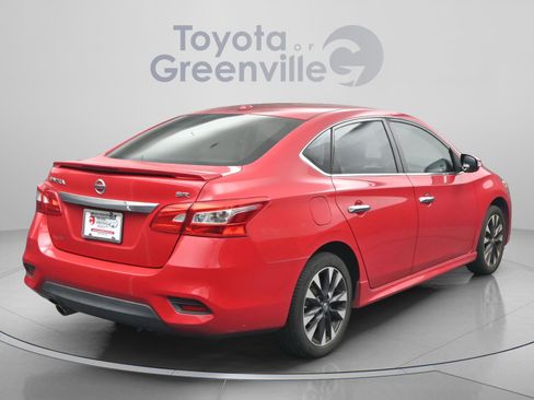 Used 2016 Nissan Sentra SR FWD image 12