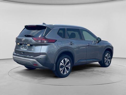 Used 2022 Nissan Rogue SV w/ SV Premium Package FWD image 7