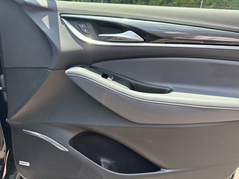 Certified 2024 Buick Enclave Premium image 32