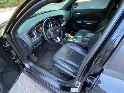 Used 2015 Dodge Charger R/T w/ Plus Group RWD image 15