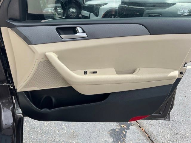 Used 2016 Hyundai Sonata SE FWD image 28