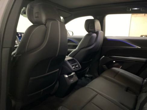 Used 2024 Cadillac Lyriq Sport RWD image 20