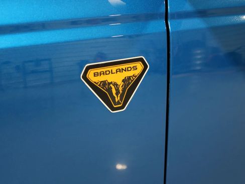 Used 2023 Ford Bronco Badlands image 12