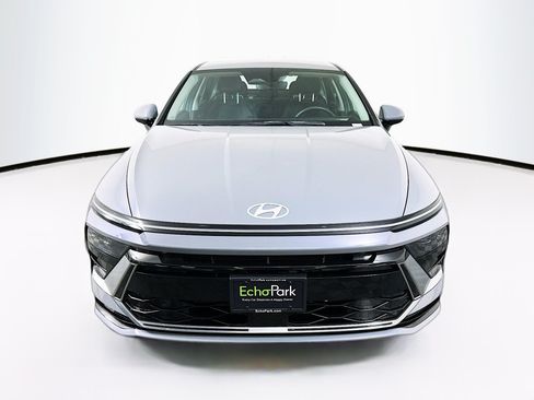 Used 2025 Hyundai Sonata SEL FWD image 2