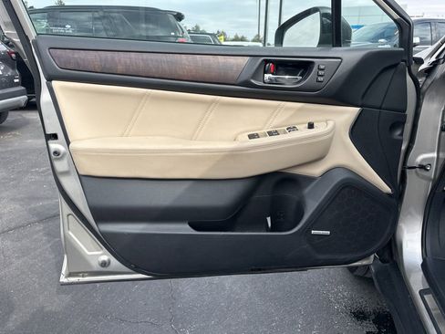 Used 2019 Subaru Outback 2.5i Limited image 19