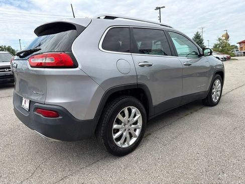 Used 2016 Jeep Cherokee Limited AWD/4WD image 6