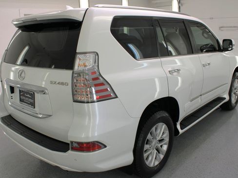 Used 2016 Lexus GX 460 w/ Premium Package AWD/4WD image 9