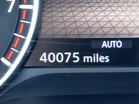 Used 2024 Nissan Pathfinder SV image 18