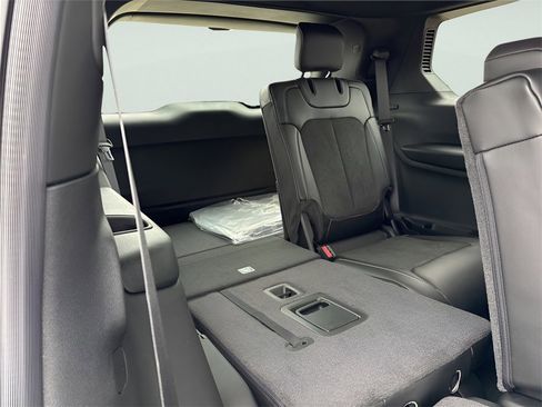 New 2025 Jeep Grand Cherokee L Altitude image 12