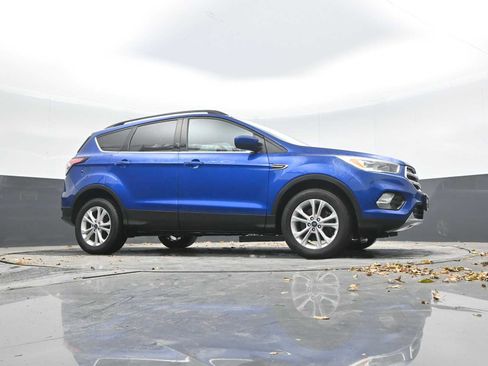 Used 2018 Ford Escape SE w/ SE Sync 3 Package image 29